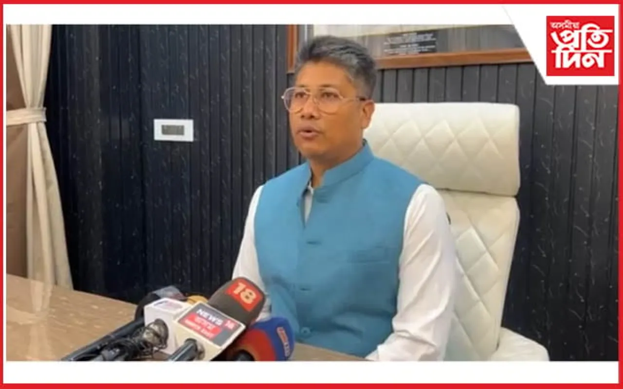 'নিৰ্দিষ্ট একাংশ মানুহে অসমীয়াক বাৰে বাৰে আক্ৰমণ কৰিছে, নিৰ্যাতন চলাইছে’- পীযুষ হাজৰীকা